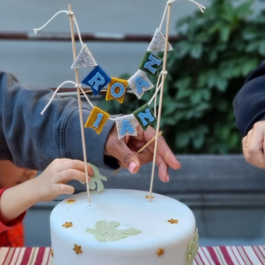 Topper pentru tort cu cifra personalizat