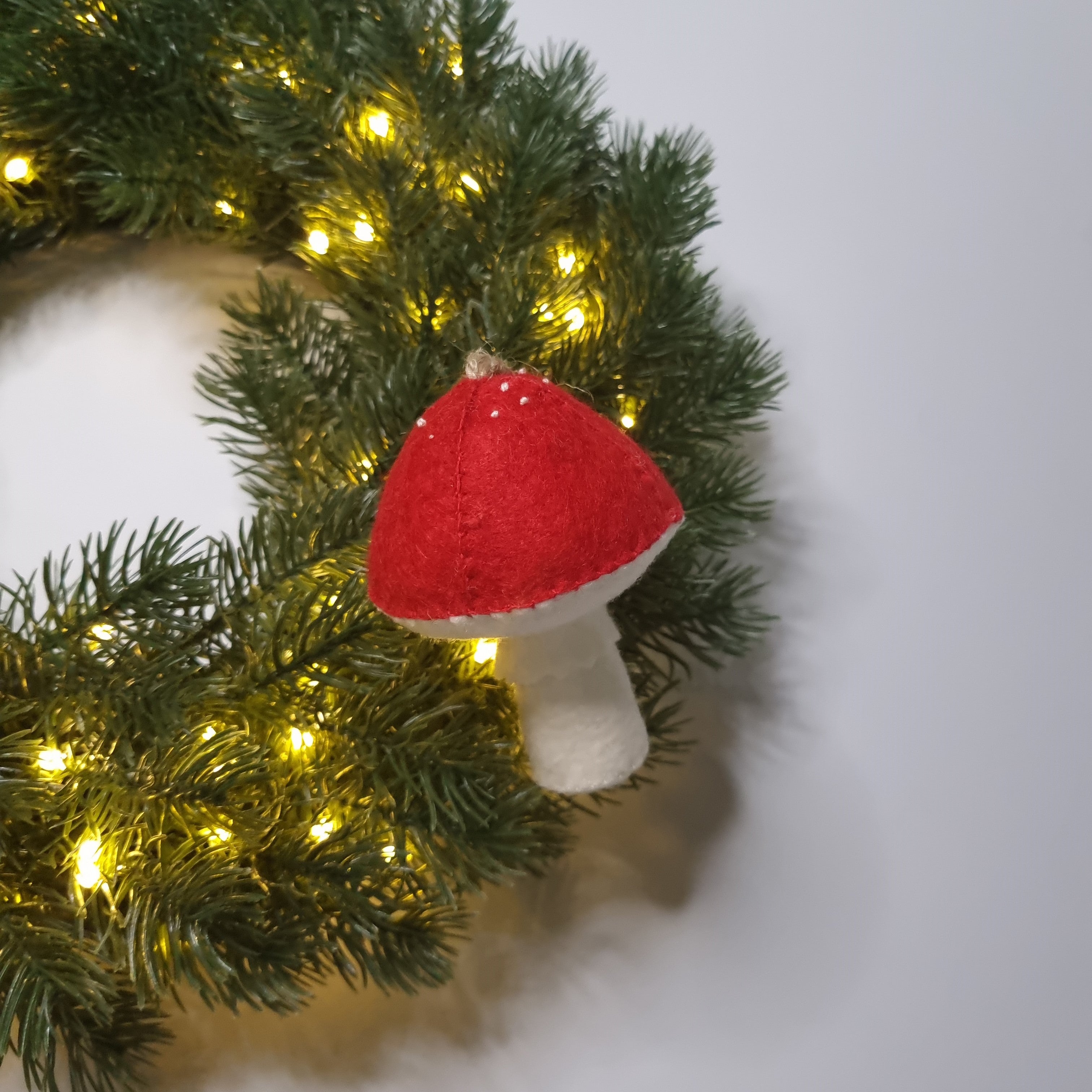 Ornament brad "Ciupercuta"