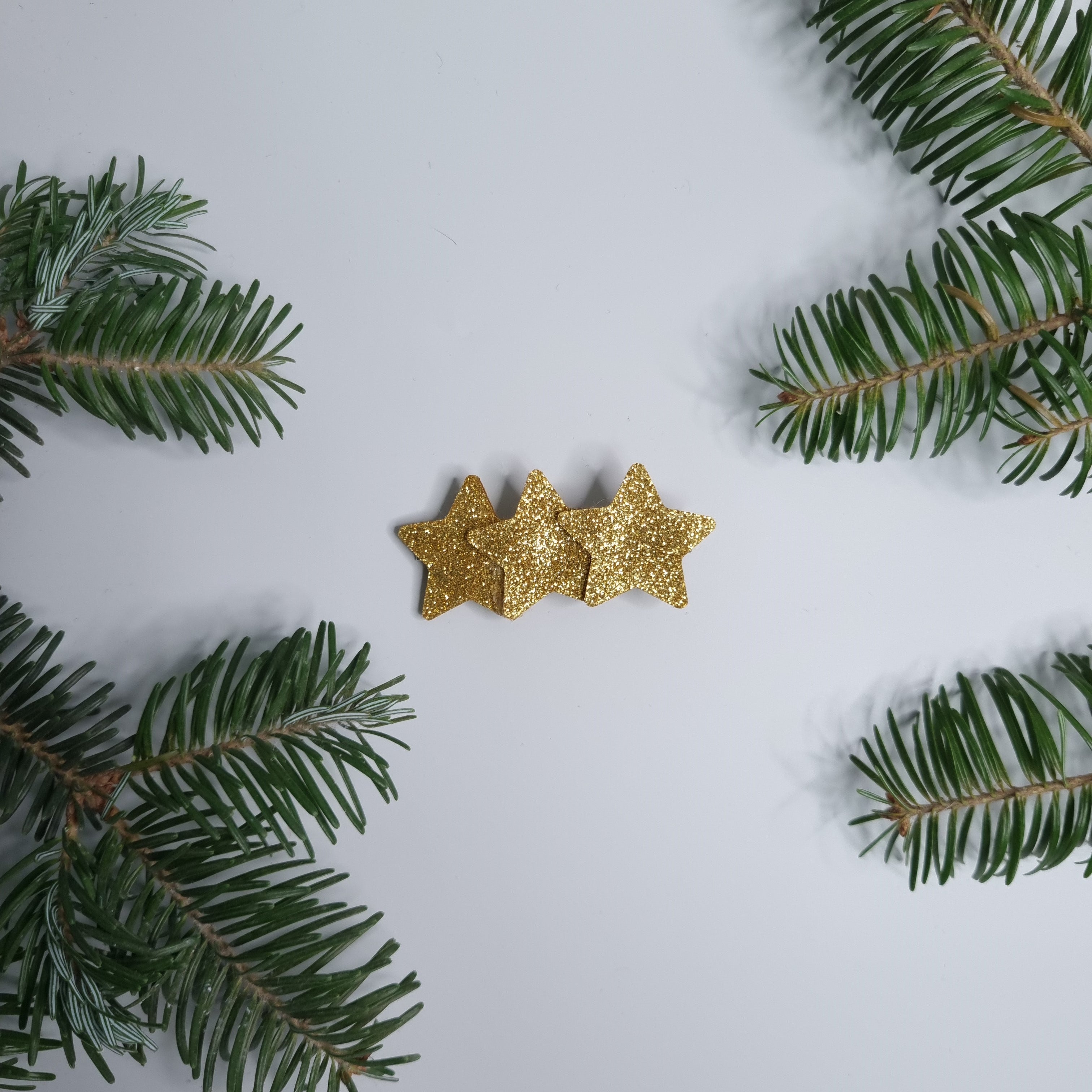 Clama cu stele aurii