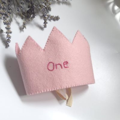 Coroniță aniversară One handmade din fetru
