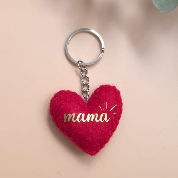 Breloc handmade inimă roșie mama