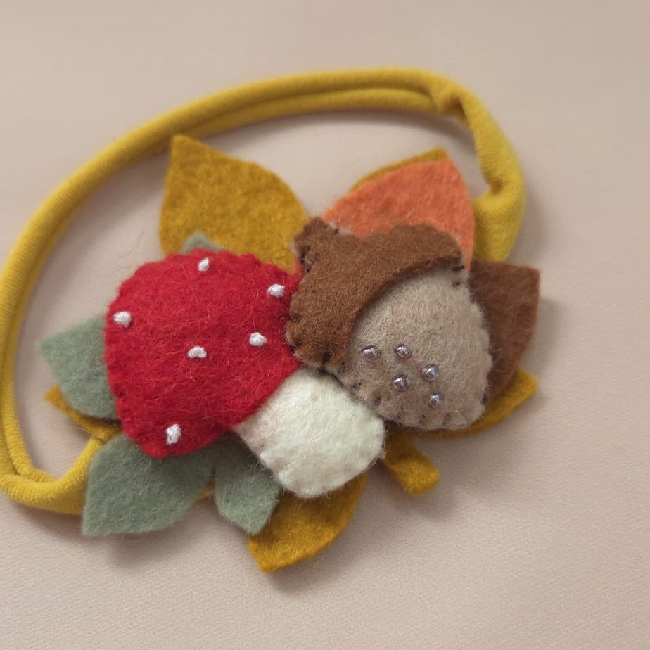 Bentita elastica de toamnă handmade