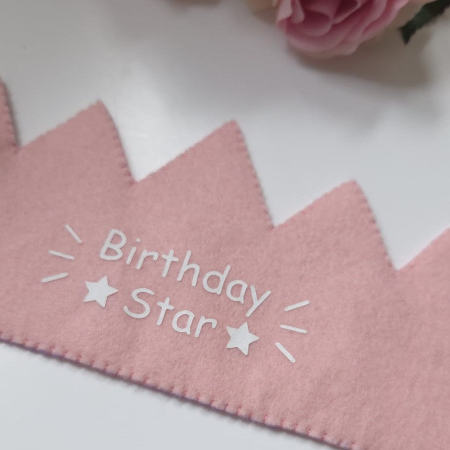 Coroniță aniversară Birthday Star – pentru micile vedete ale zilei