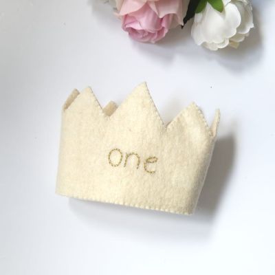 Coroniță aniversară One handmade din fetru