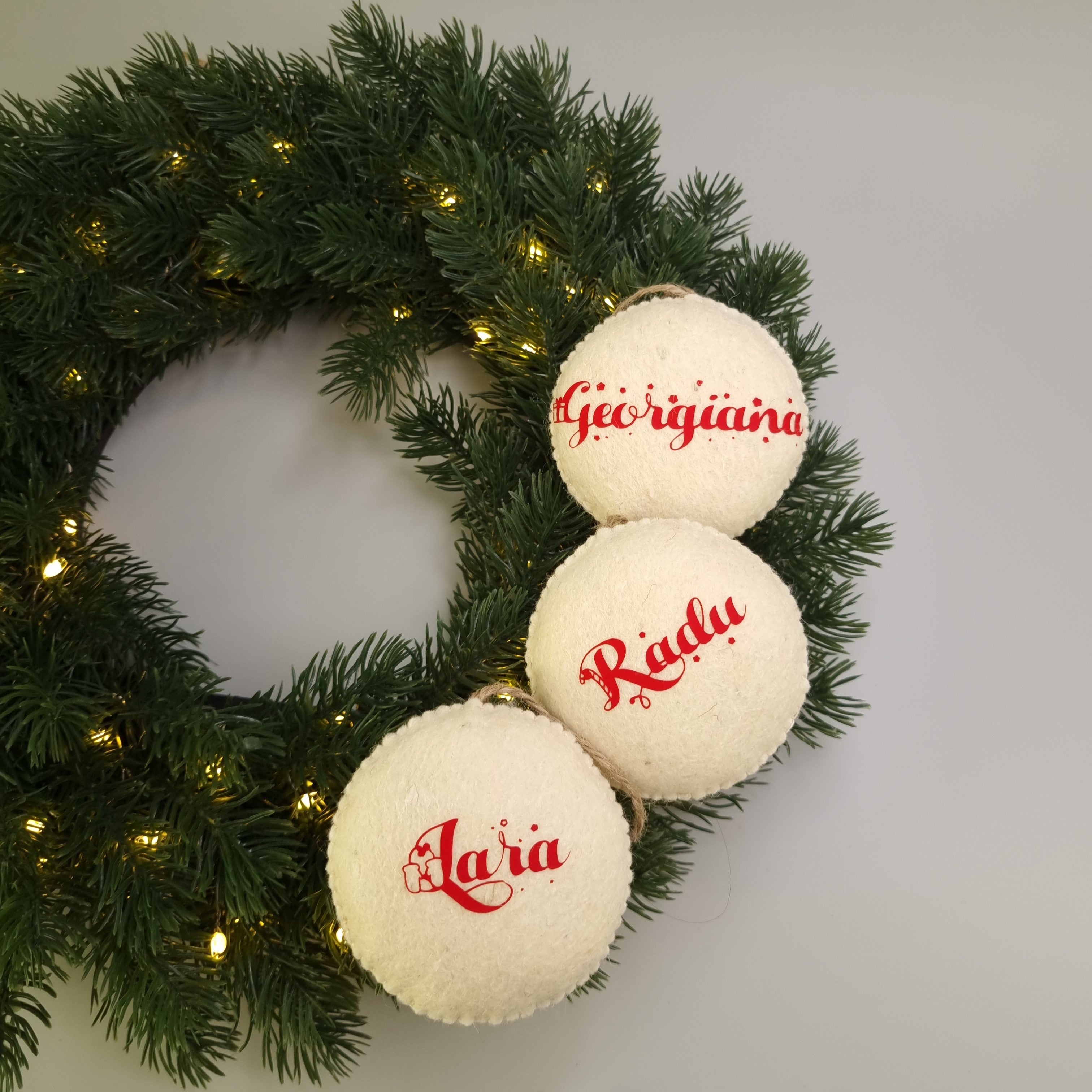 Set globuri personalizate