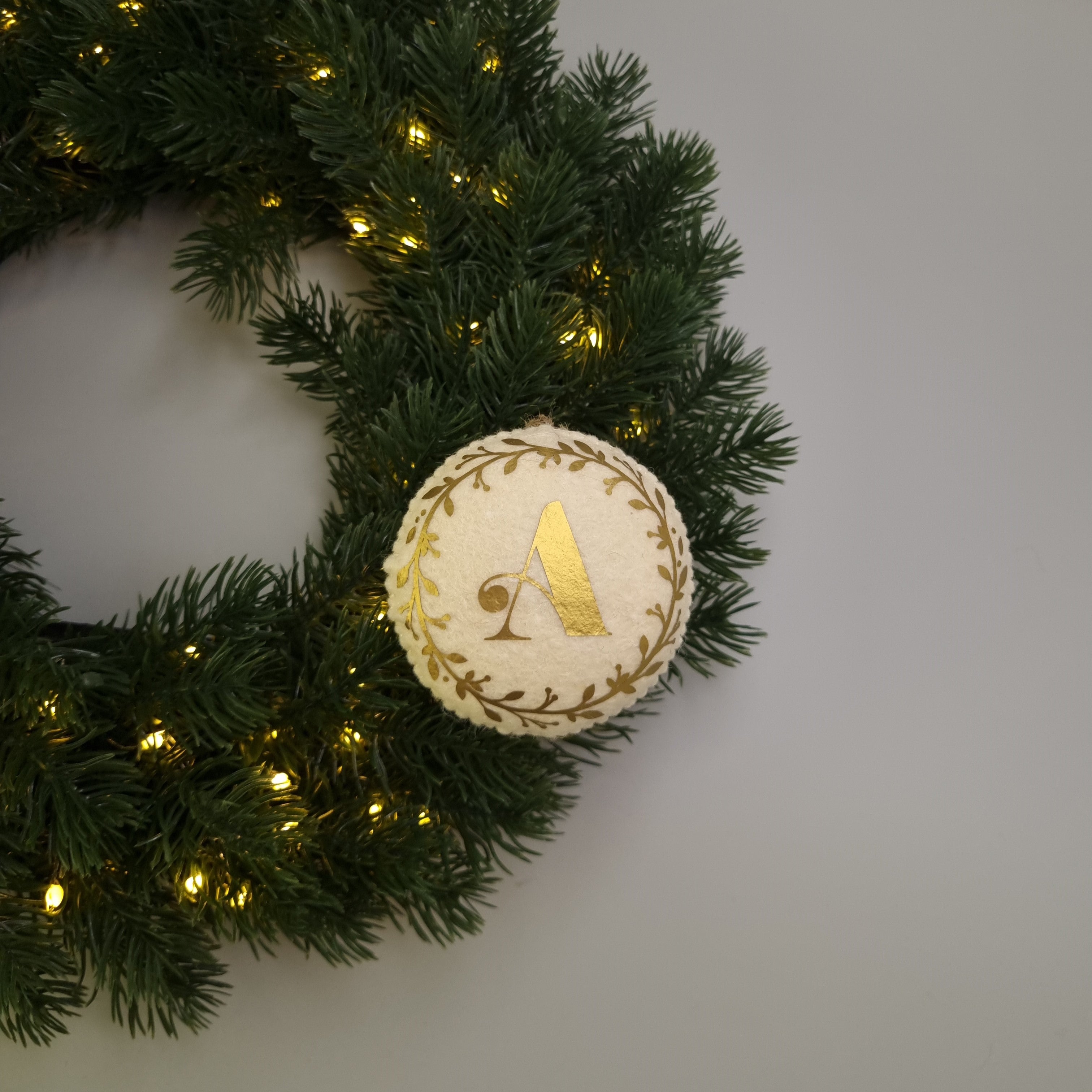 Glob personalizat cu Initiala