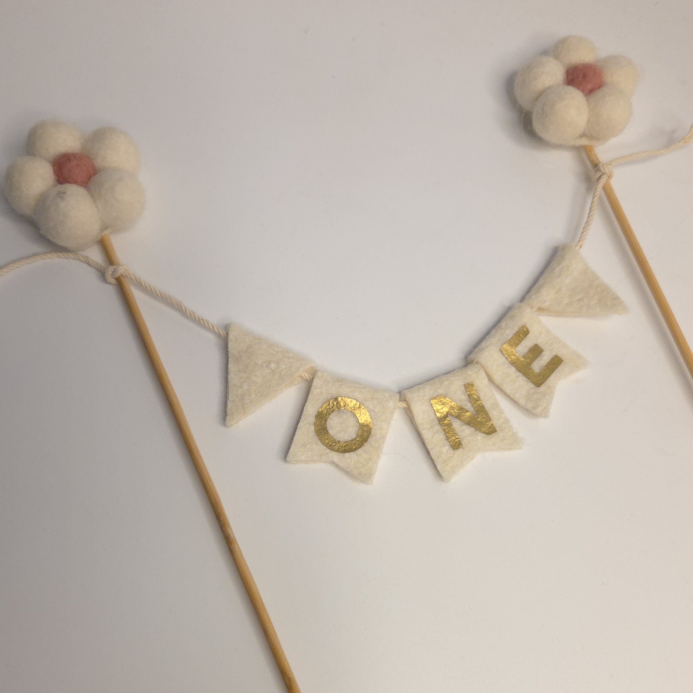 Topper pentru tort decorat cu flori "One"