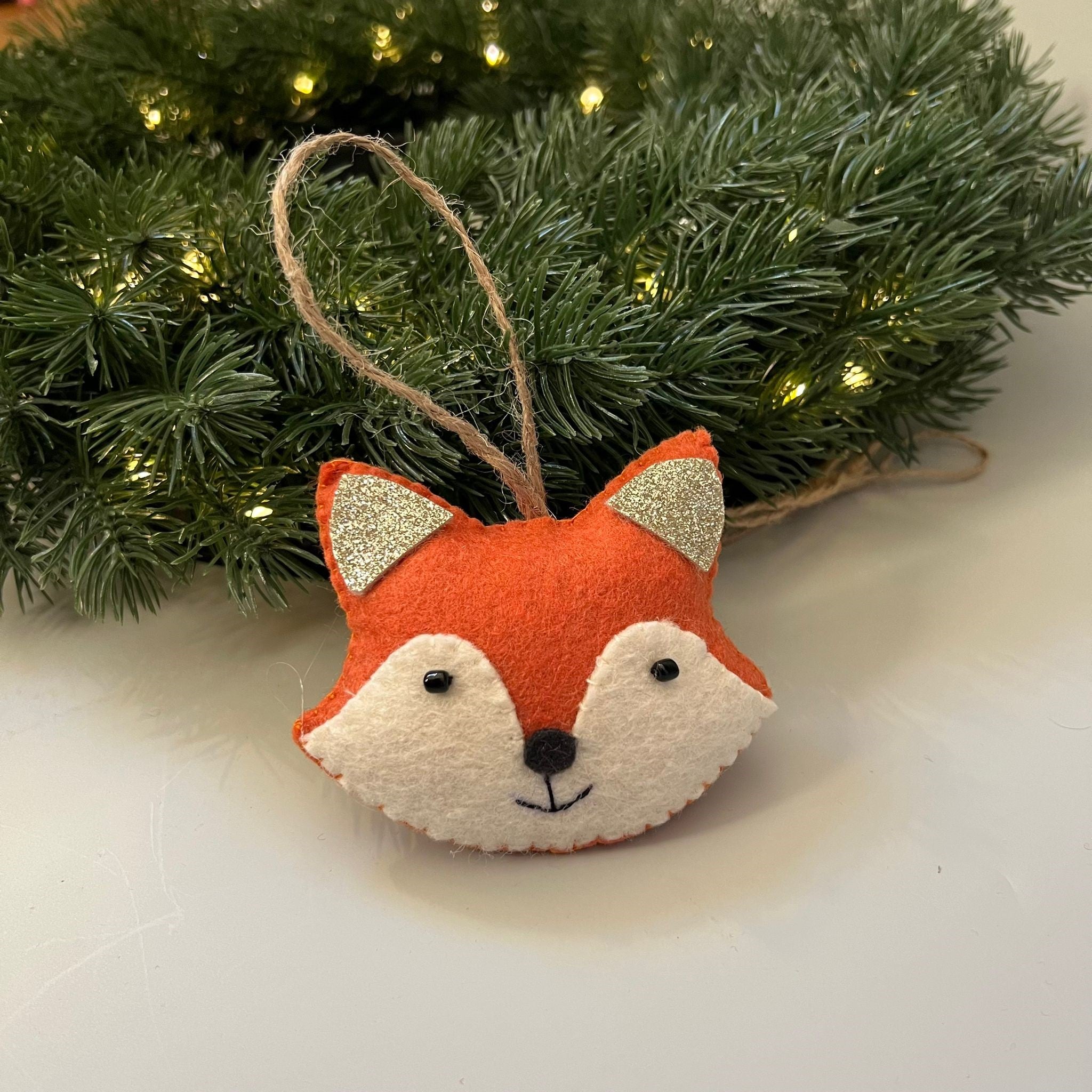 Ornament brad 'Vulpita"