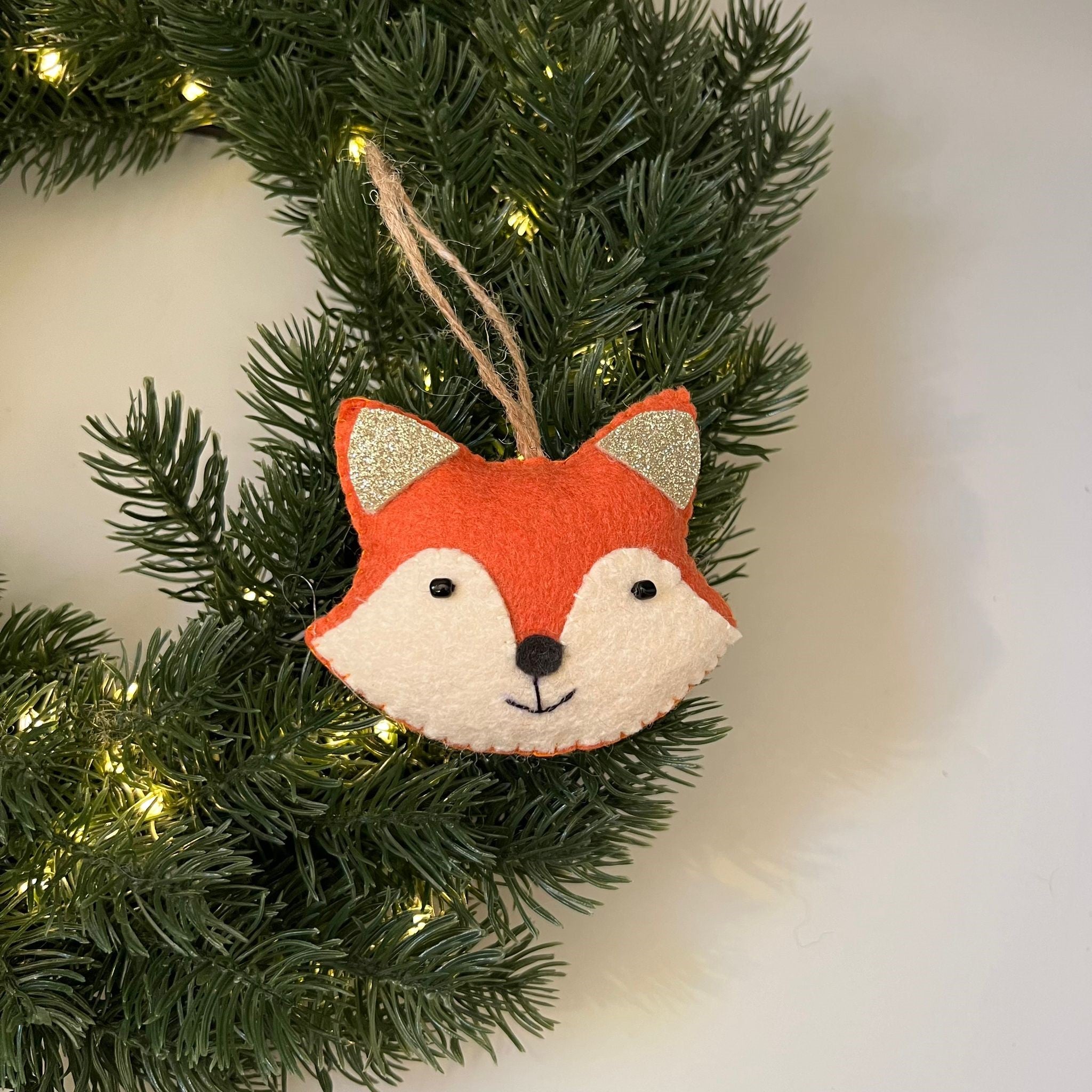 Ornament brad 'Vulpita"