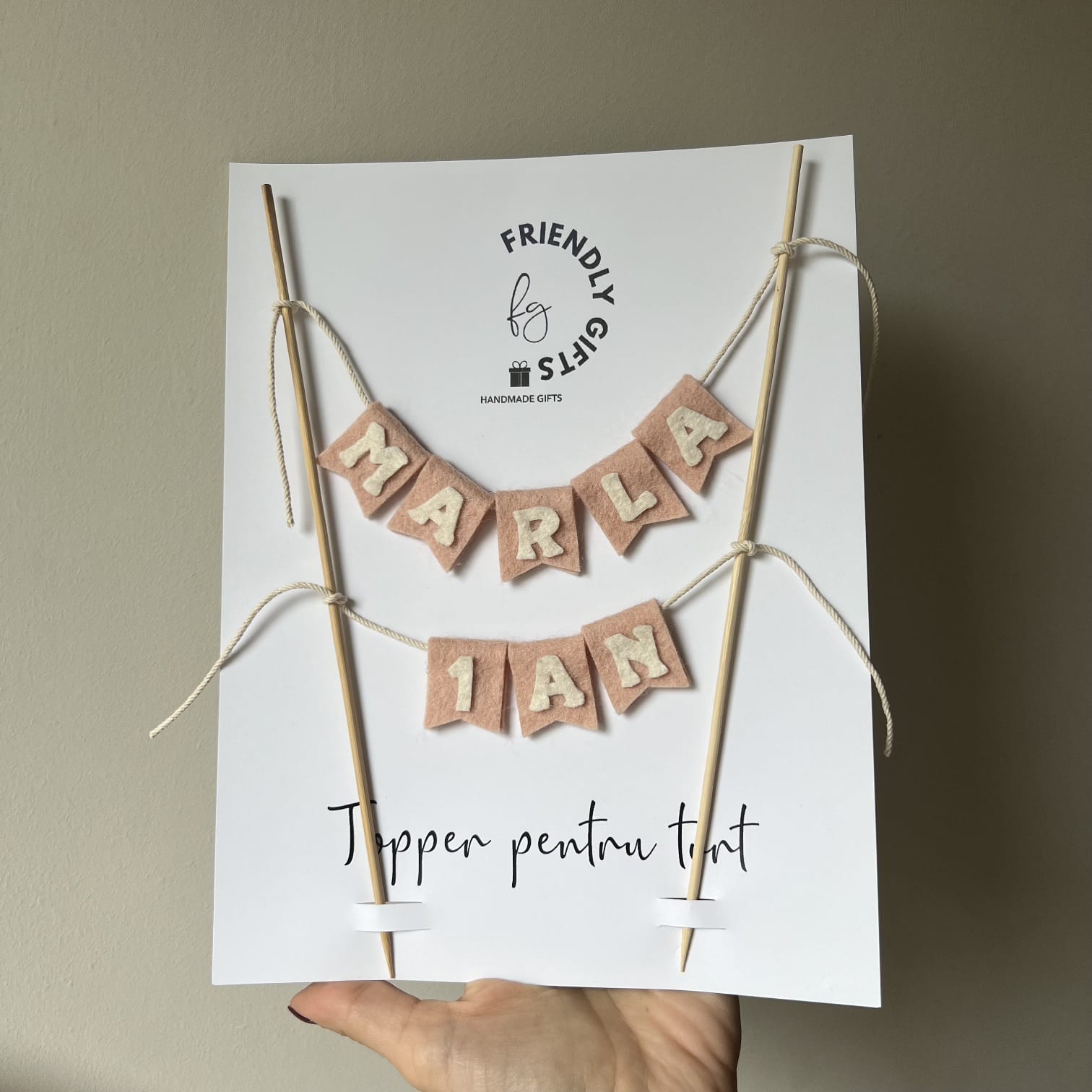 Topper pentru tort cu cifra personalizat