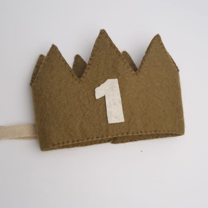Coroniță aniversară personalizată cu cifra