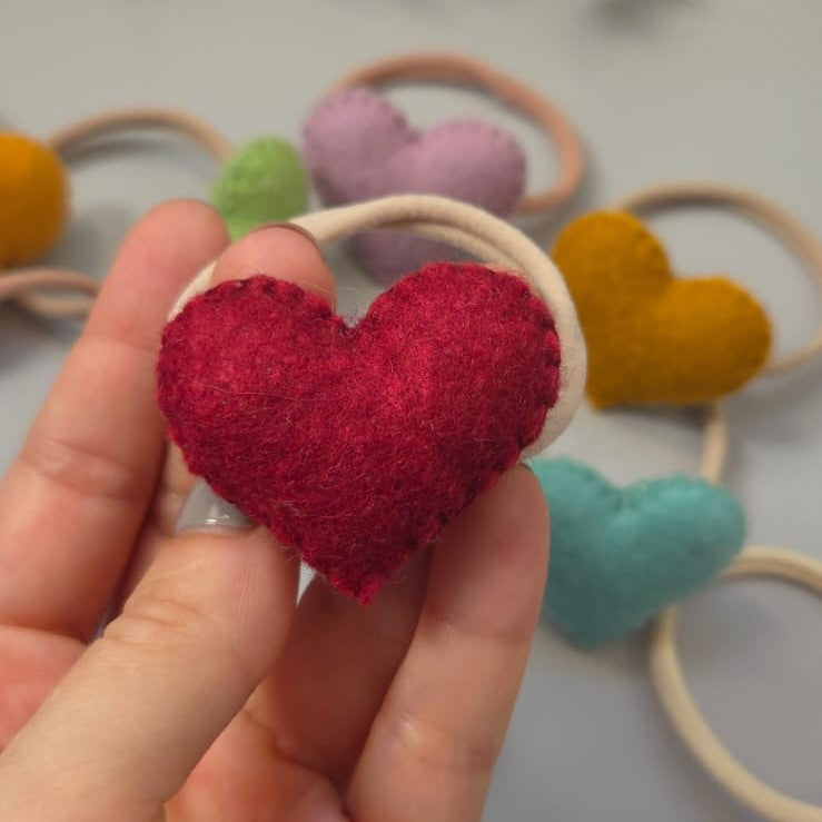 Elastic de păr cu inimioară