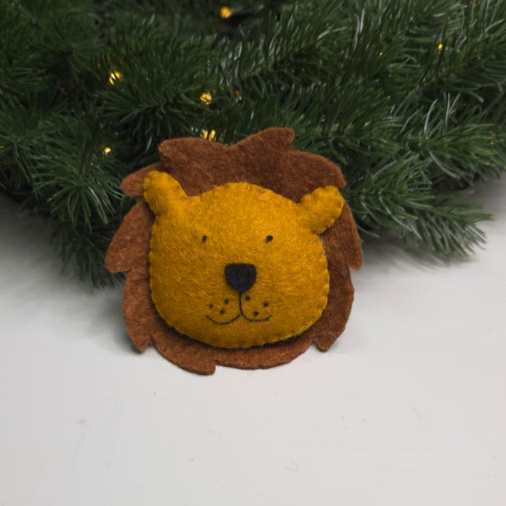 Ornament de brad Leu