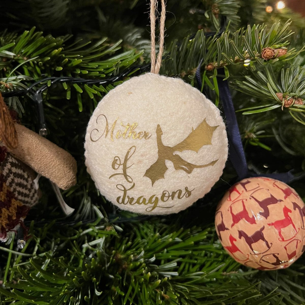 Glob personalizat "Mother of dragons"/ "Father of dragons"