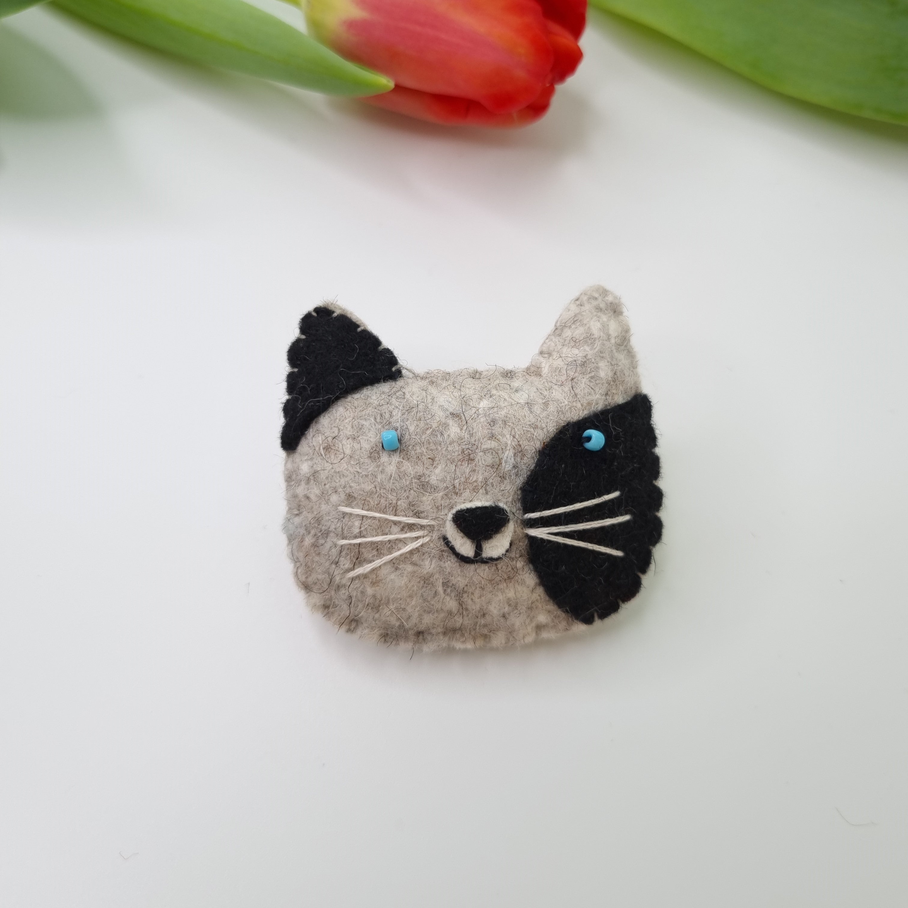 Mărțișor pentru iubitorii de pisici