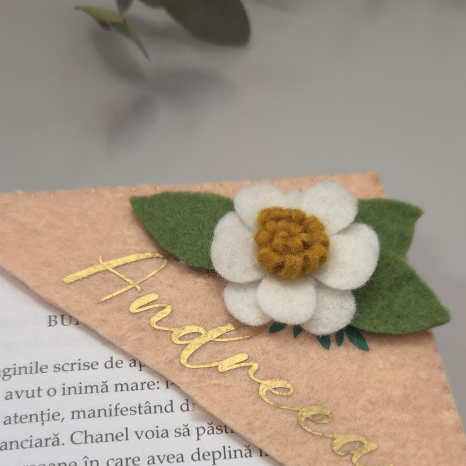Semn de carte handmade din fetru-personalizat cu nume