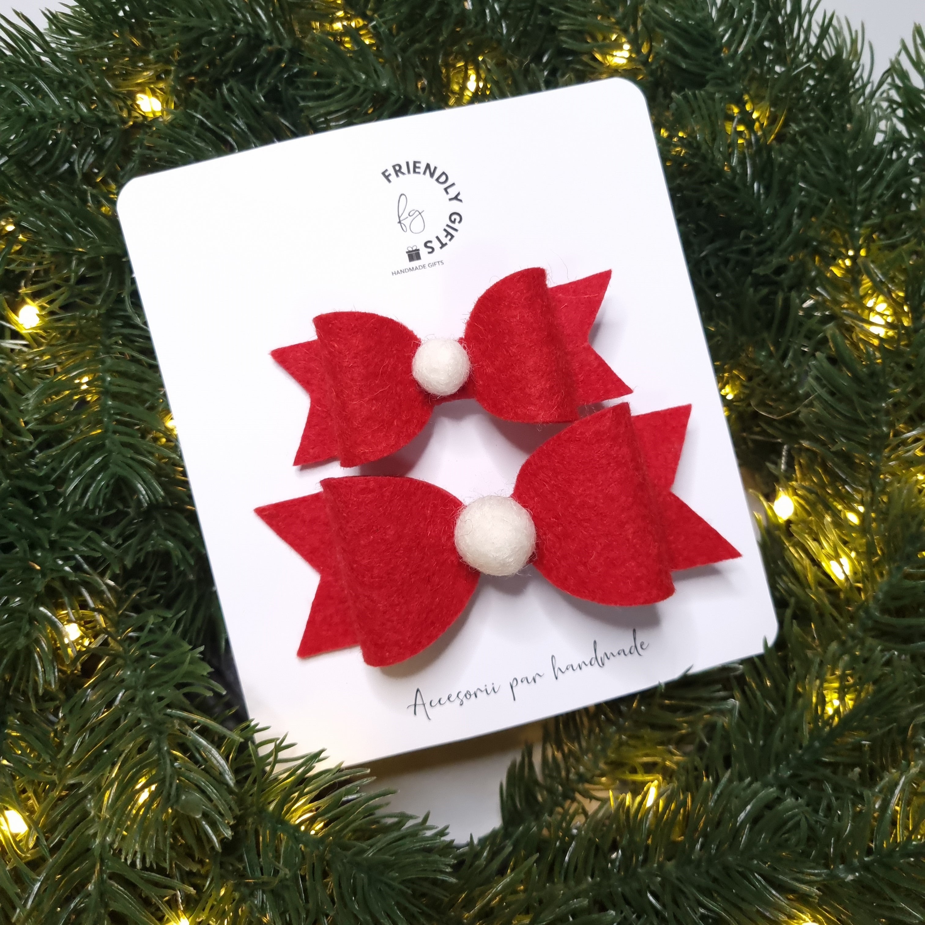 Fundite decorate cu bilute de lana